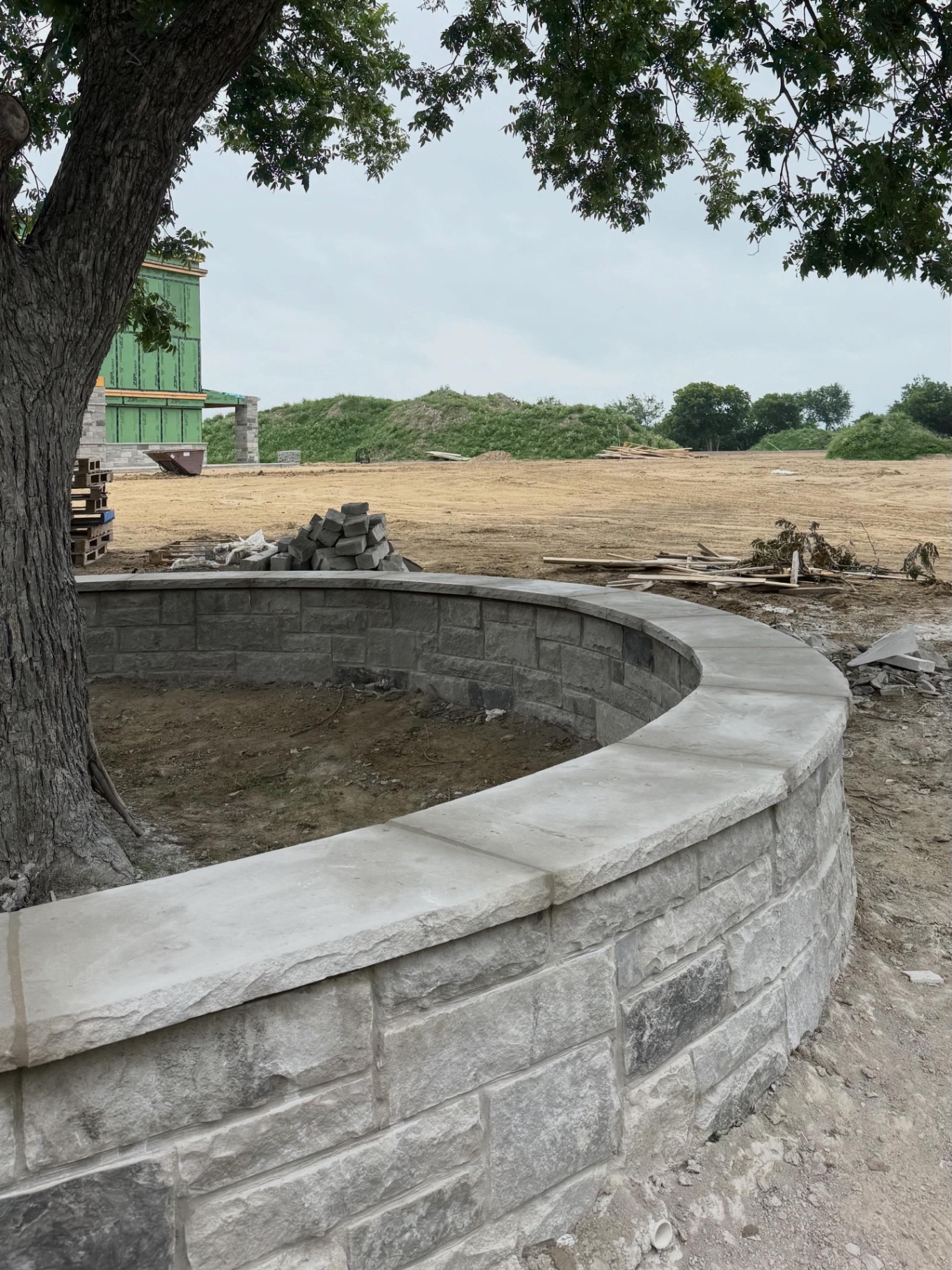 Curved Stone Retaining Wall